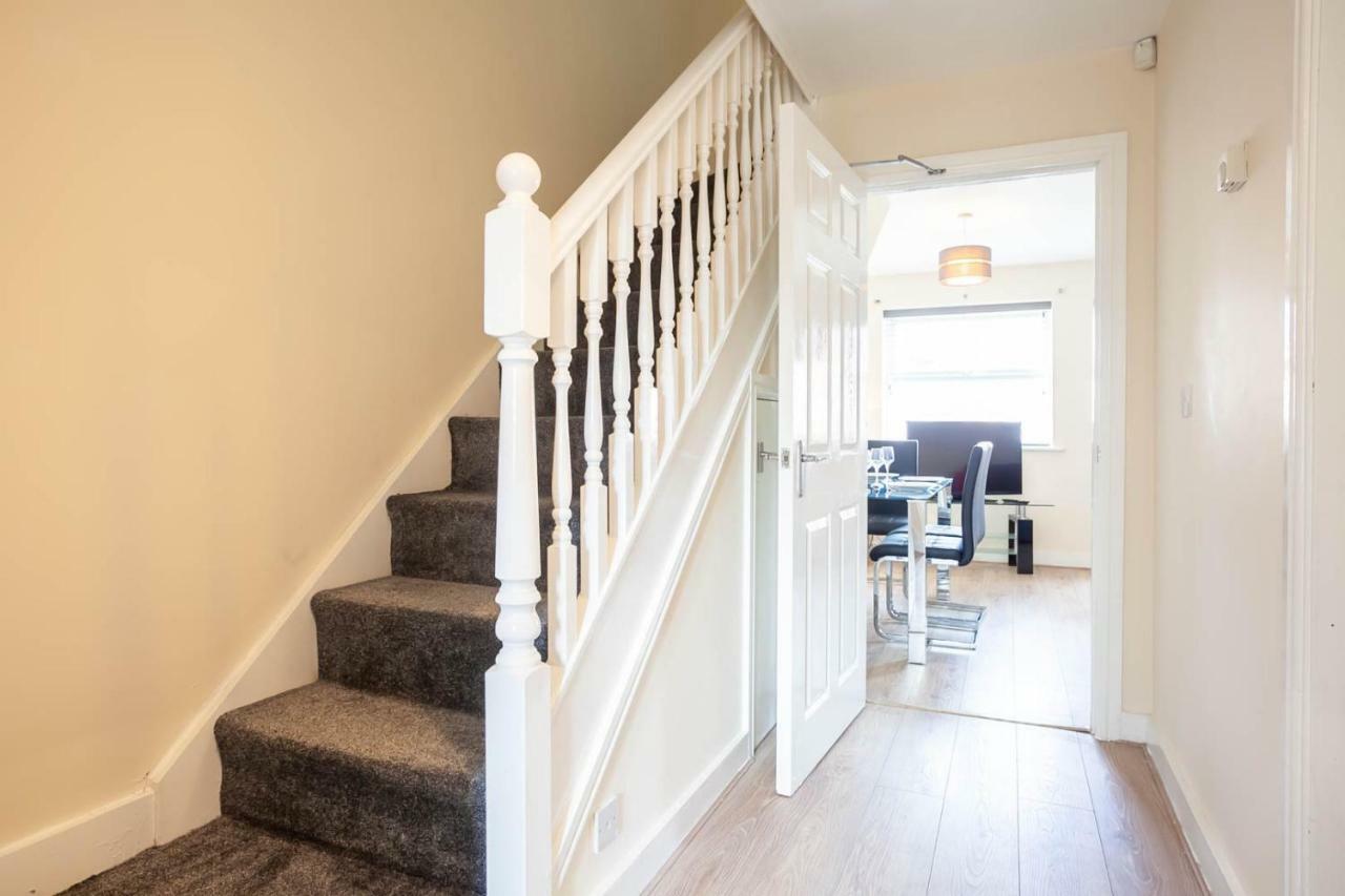 4 Bed Home, Driveway Parking Ideally Located In Latchford, Warrington - Executive St Marys House Exterior photo